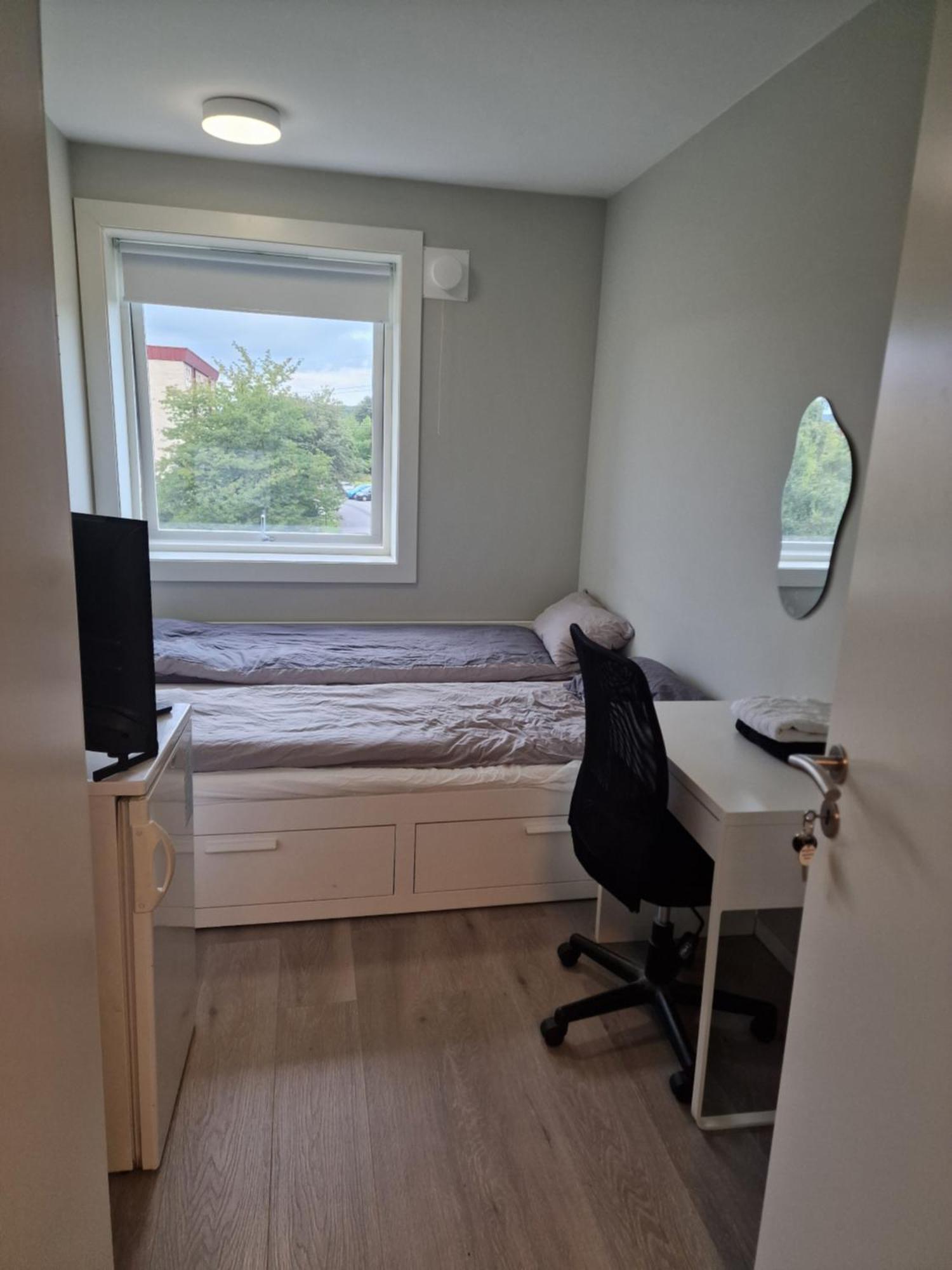 Privat Room In Shared 3 Rooms Apartment Manglerud Oslo Exterior foto